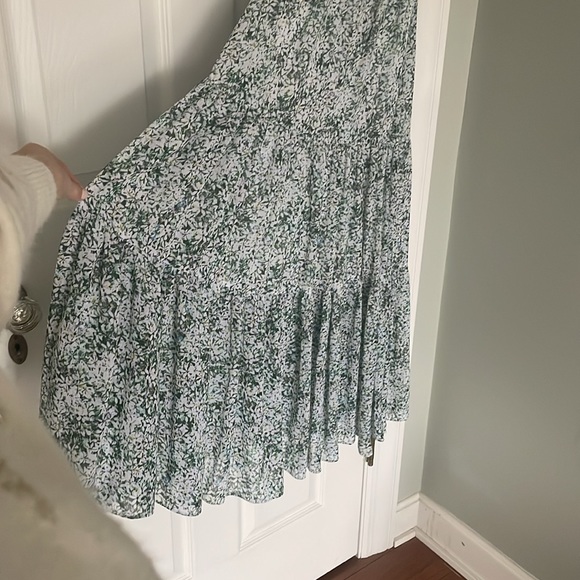 Petite xxs Banana Republic tiered maxi dress - Picture 3 of 5
